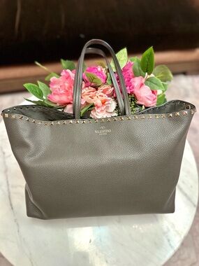 100% authentic Valentino tote